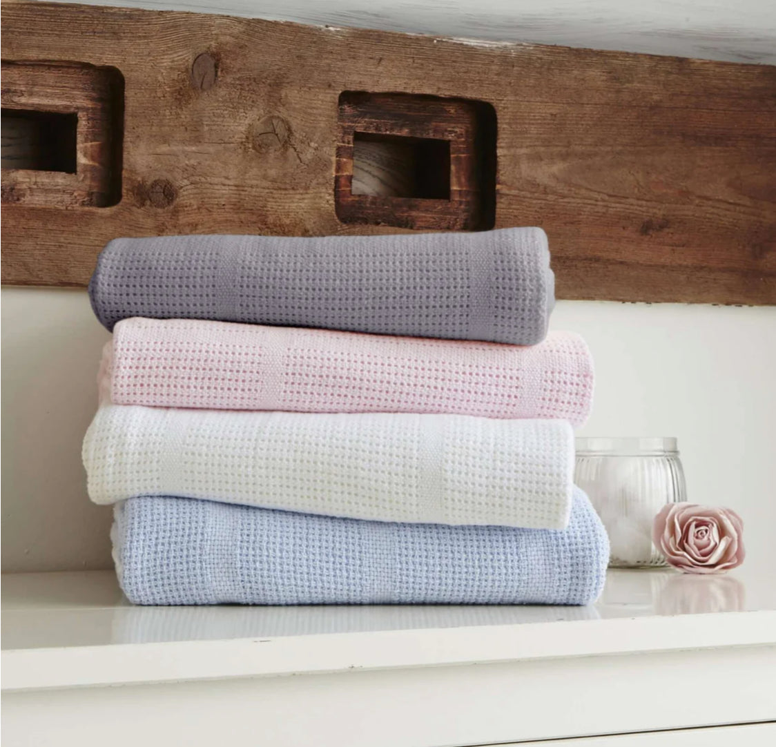 Claire De Lune Cellular Blanket Cot Bed